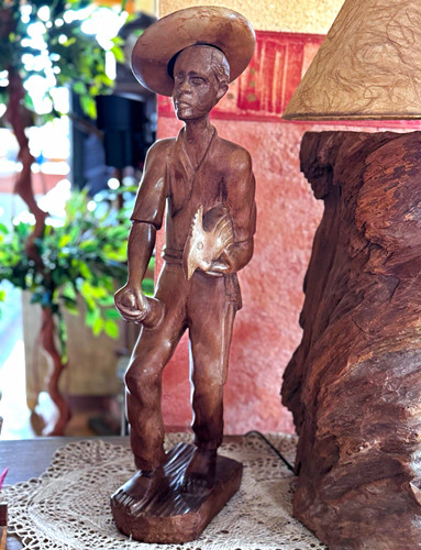Holzfigur mann mit hut - holzfigur,